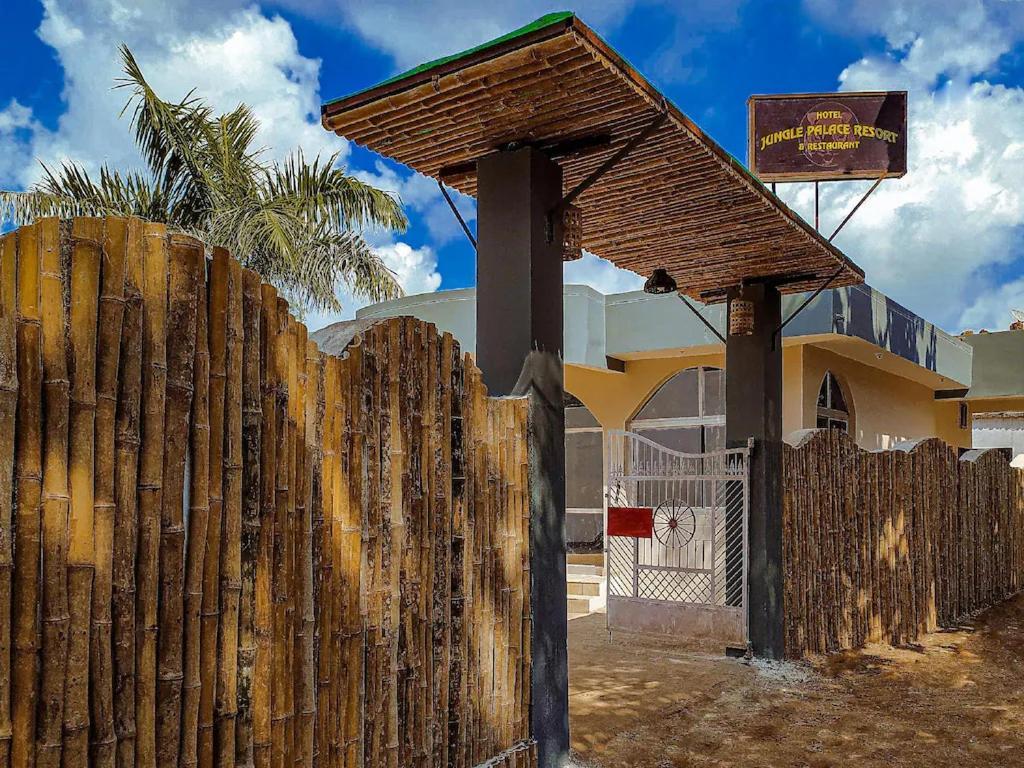 Hotel Jungle Palace Resort Umaria  Exterior photo