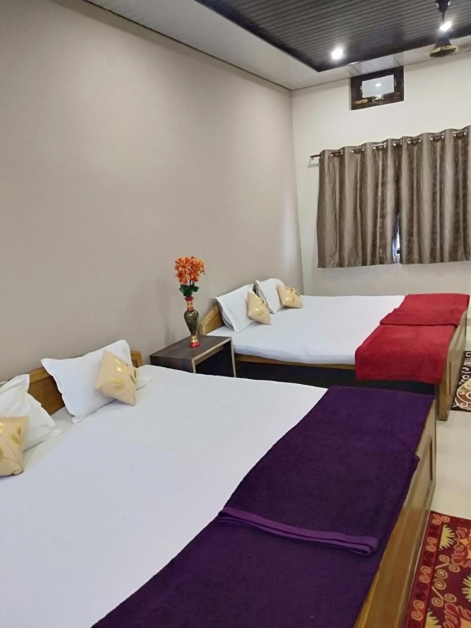 Hotel Jungle Palace Resort Umaria  Exterior photo