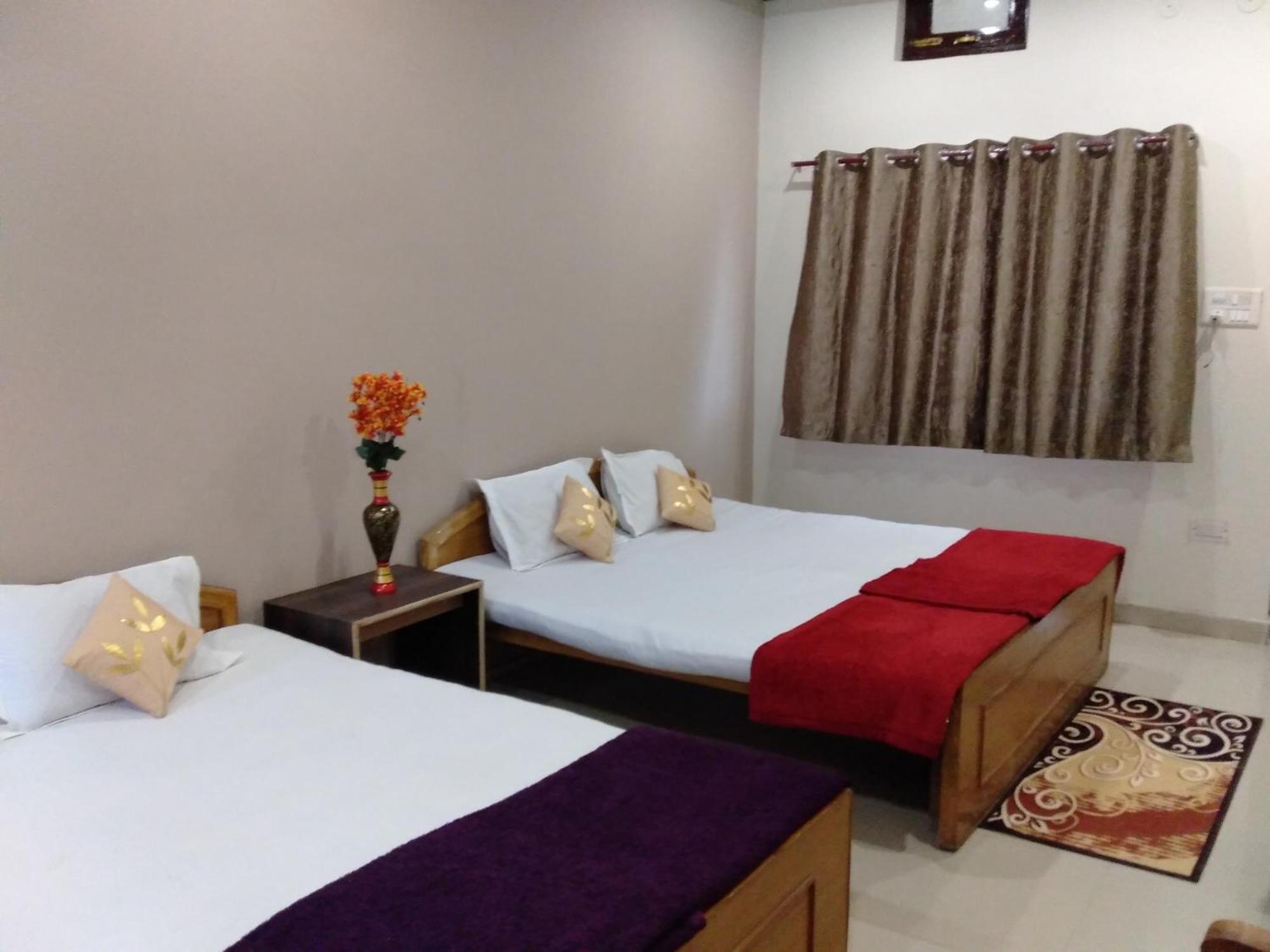Hotel Jungle Palace Resort Umaria  Exterior photo
