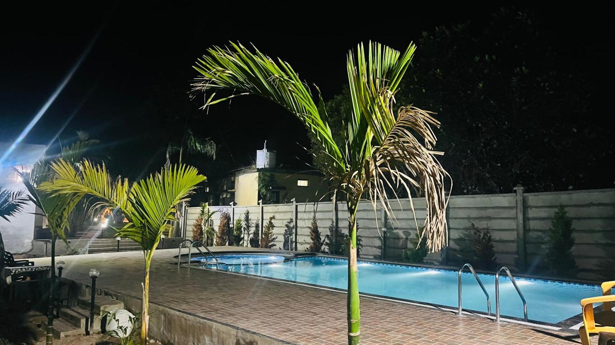 Hotel Jungle Palace Resort Umaria  Exterior photo