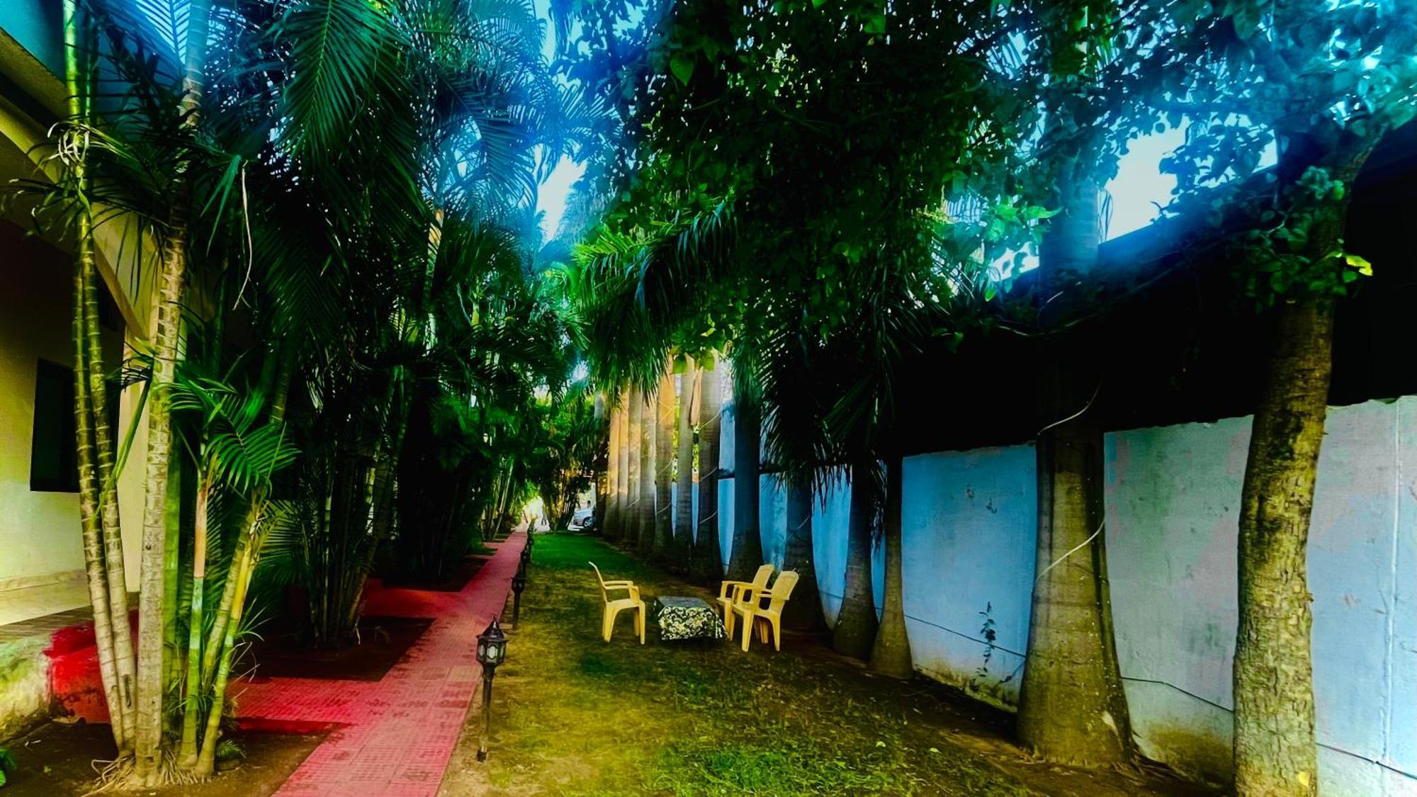 Hotel Jungle Palace Resort Umaria  Exterior photo